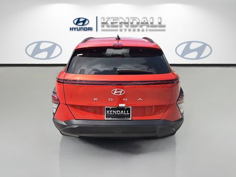 Used 2024 Hyundai Kona SEL w/ Convenience Package FWD image 5