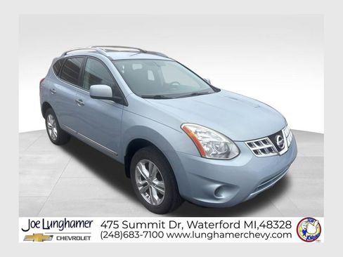 Used 2013 Nissan Rogue SV image 1