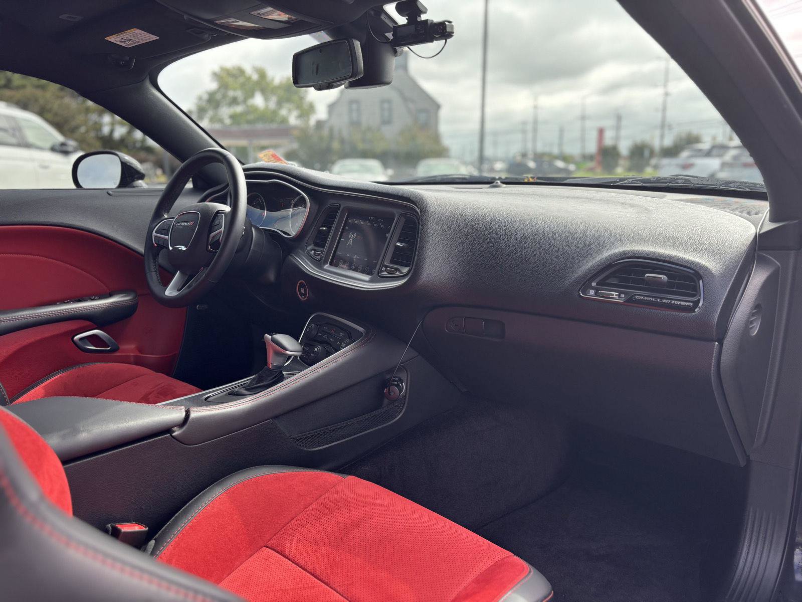 Used 2017 Dodge Challenger R/T Scat Pack w/ Leather Interior Group RWD image 17
