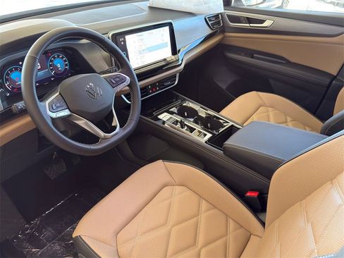 New 2026 Volkswagen Atlas Cross Sport SE image 9