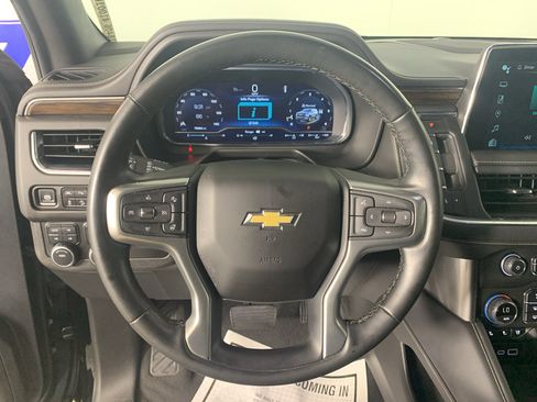 Used 2024 Chevrolet Suburban Premier AWD/4WD image 19