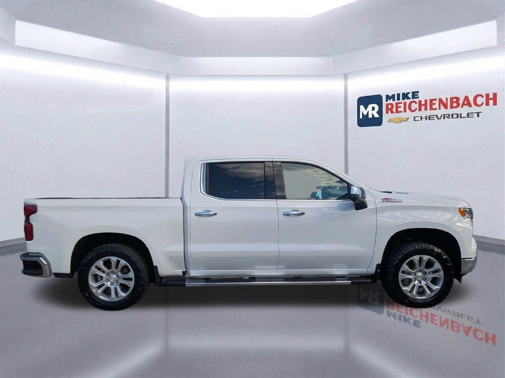 Used 2025 Chevrolet Silverado 1500 LTZ AWD/4WD image 3