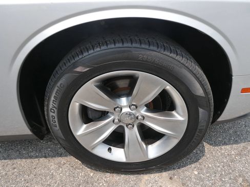 Used 2021 Dodge Challenger SXT RWD image 28