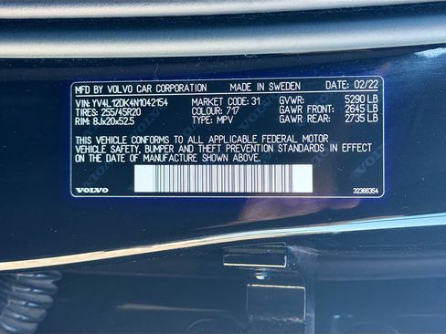 Used 2022 Volvo XC60 B5 Momentum image 42