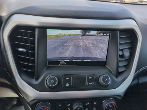 Used 2023 GMC Acadia SLE w/ Driver Convenience Package FWD image 14