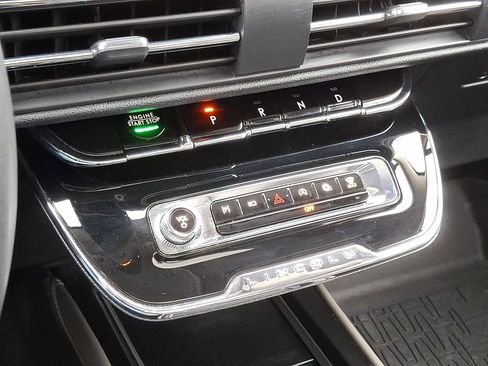 Used 2023 Lincoln Corsair AWD w/ Equipment Group 101A image 17