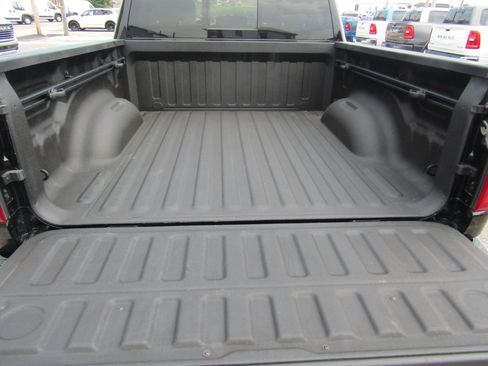 Used 2019 RAM 1500 Laramie image 15