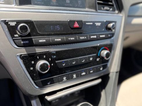 Used 2016 Hyundai Sonata Sport w/ Option Group 1V FWD image 16