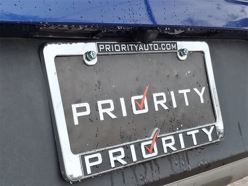 Used 2023 Hyundai Venue SEL image 30