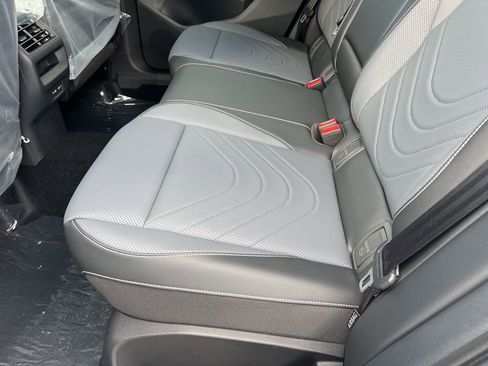 New 2026 Volkswagen Tiguan SE AWD/4WD image 13