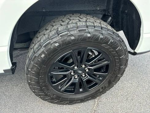 Used 2025 Ford F150 Platinum w/ FX4 Off-Road Package AWD/4WD image 12