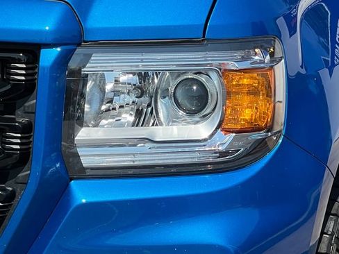 Used 2022 GMC Canyon Elevation w/ Elevation Premium Package AWD/4WD image 37