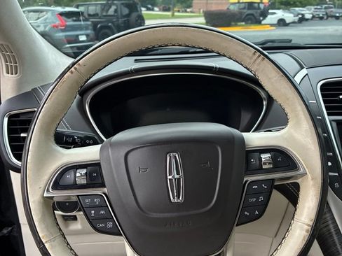 Used 2019 Lincoln Nautilus Black Label AWD/4WD image 13