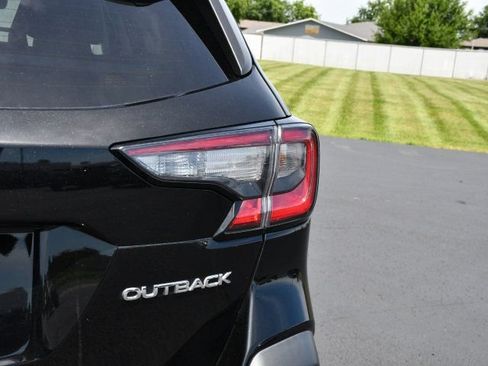 Used 2023 Subaru Outback Premium AWD/4WD image 32