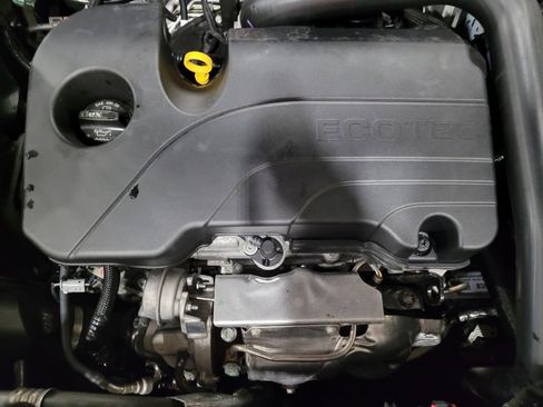 Used 2024 GMC Terrain SLE image 30