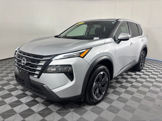 Used 2025 Nissan Rogue SV FWD image 33