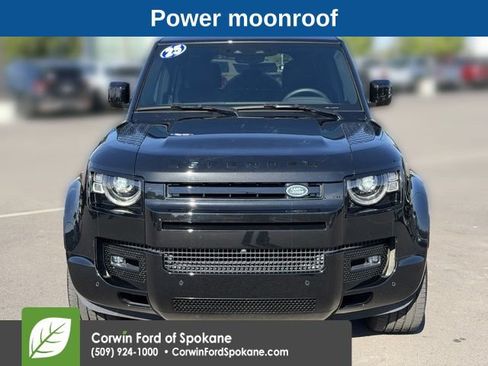Used 2025 Land Rover Defender 110 X-Dynamic SE AWD/4WD image 7