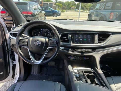 Used 2024 Buick Enclave Premium image 16