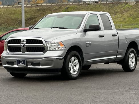Used 2024 RAM 1500 Classic SLT image 7