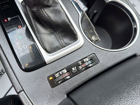 Used 2019 Toyota Highlander Limited image 34