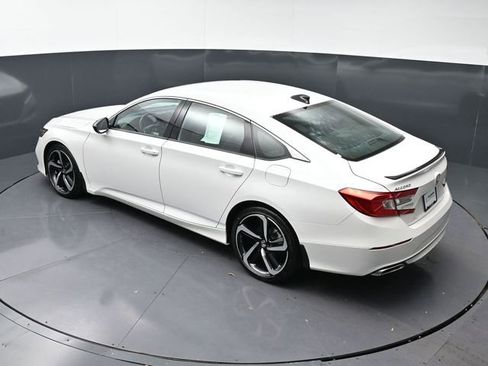 Used 2022 Honda Accord Sport image 16