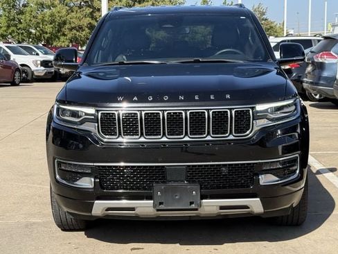 Used 2024 Jeep Wagoneer L Series II w/ Flexible Seating Group RWD image 7