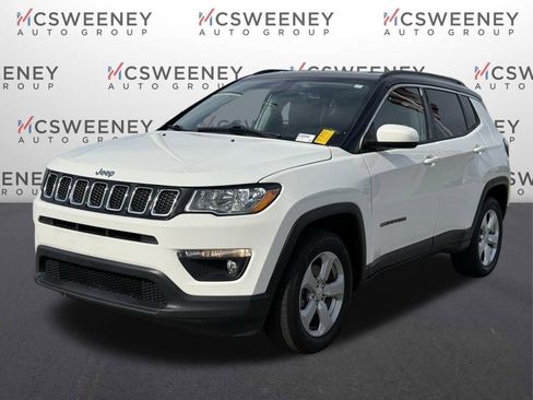 Used 2018 Jeep Compass Latitude w/ Cold Weather Group AWD/4WD image 1