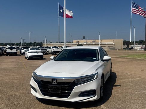 Used 2019 Honda Accord LX image 6