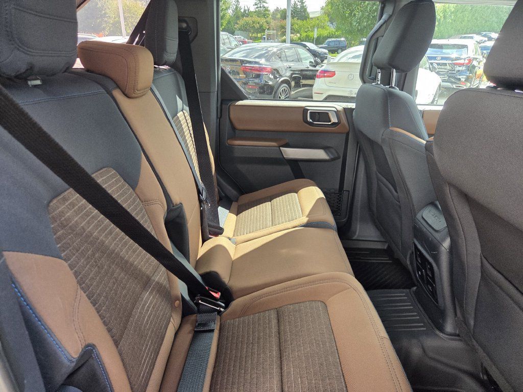 Used 2022 Ford Bronco Outer Banks AWD/4WD image 33
