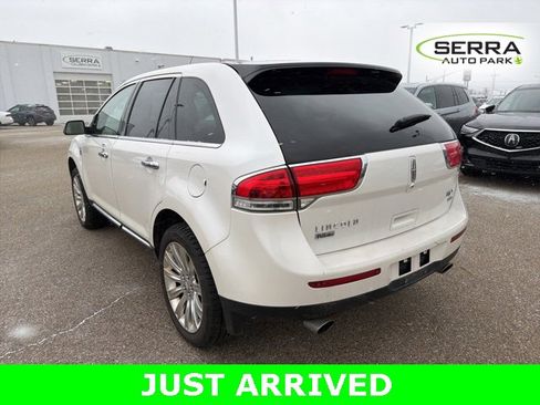 Used 2015 Lincoln MKX AWD w/ Equipment Group 102A image 4