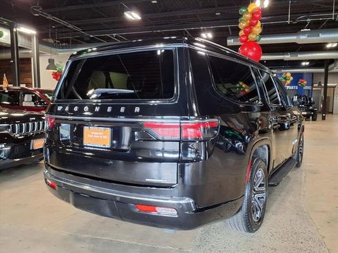 Used 2024 Jeep Wagoneer L Series II w/ Flexible Seating Group image 6