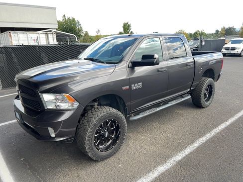 Used 2016 RAM 1500 Express AWD/4WD image 2