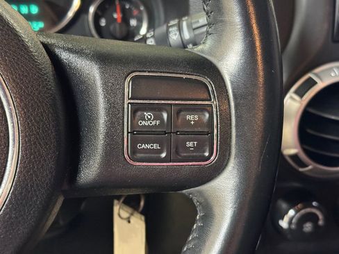 Used 2016 Jeep Wrangler Unlimited Sahara w/ Dual Top Group AWD/4WD image 31