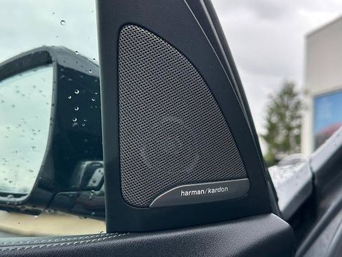 Certified 2024 BMW X7 xDrive40i w/ M Sport Package image 19