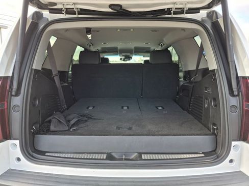 Used 2020 Chevrolet Tahoe LT w/ Luxury Package RWD image 6