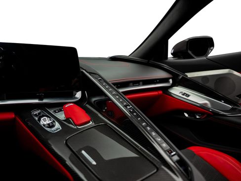 Used 2025 Chevrolet Corvette Z06 RWD image 40