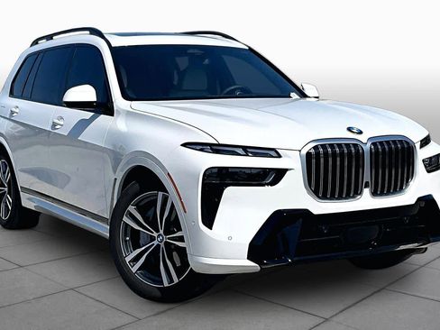 Used 2026 BMW X7 xDrive40i w/ Executive Package AWD/4WD image 2