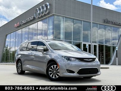 Used 2020 Chrysler Pacifica Touring-L Plus w/ Advanced Safetytec Group