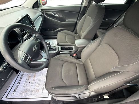Used 2018 Hyundai Elantra GT FWD image 9