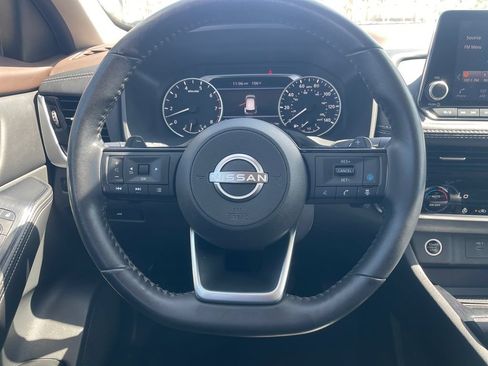 Certified 2023 Nissan Rogue SV w/ SV Premium Package FWD image 11