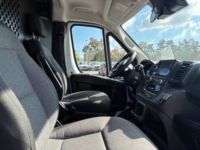 Used 2025 RAM ProMaster 2500 w/ U-Haul Equipment Group FWD image 20
