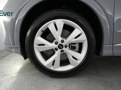 Used 2023 Audi Q4 e-tron Premium Plus w/ Premium Plus AWD/4WD image 19