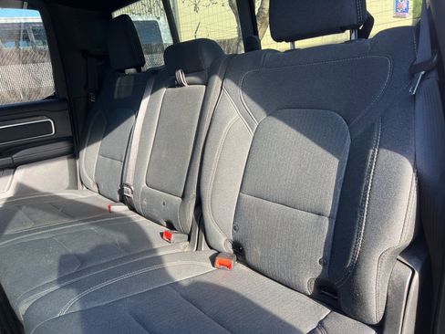 Used 2019 RAM 1500 Big Horn AWD/4WD image 14