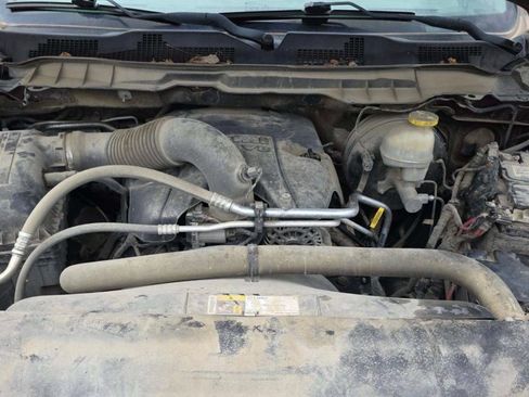 Used 2017 RAM 1500 Express w/ Express Value Package AWD/4WD image 5