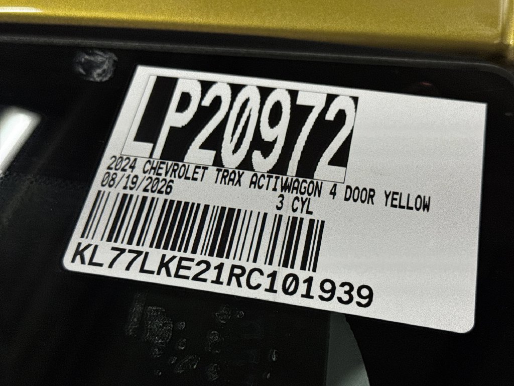 Used 2024 Chevrolet Trax ACTIV w/ Sunroof Package FWD image 30