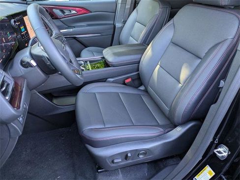 New 2026 Chevrolet Traverse Z71 w/ Driver Confidence Package image 11