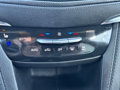 Used 2023 Cadillac XT5 Premium Luxury image 14