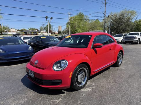 Used 2012 Volkswagen Beetle 2.5 FWD image 1