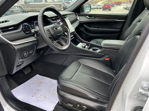 New 2025 Jeep Grand Cherokee Limited AWD/4WD image 8