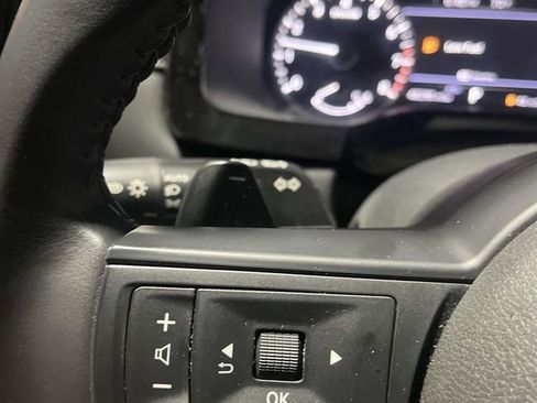 Used 2024 Nissan Pathfinder SV AWD/4WD image 25